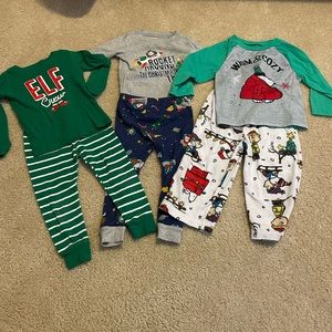 2T boy Christmas pajama bundle!